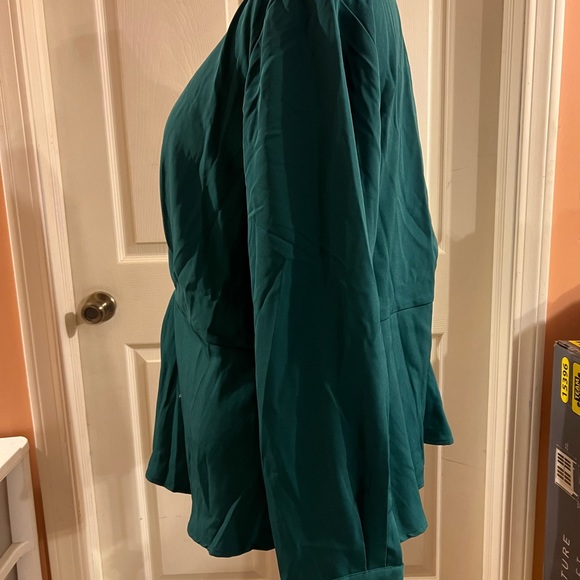 BNWT Knot detail blouse - Picture 6 of 14